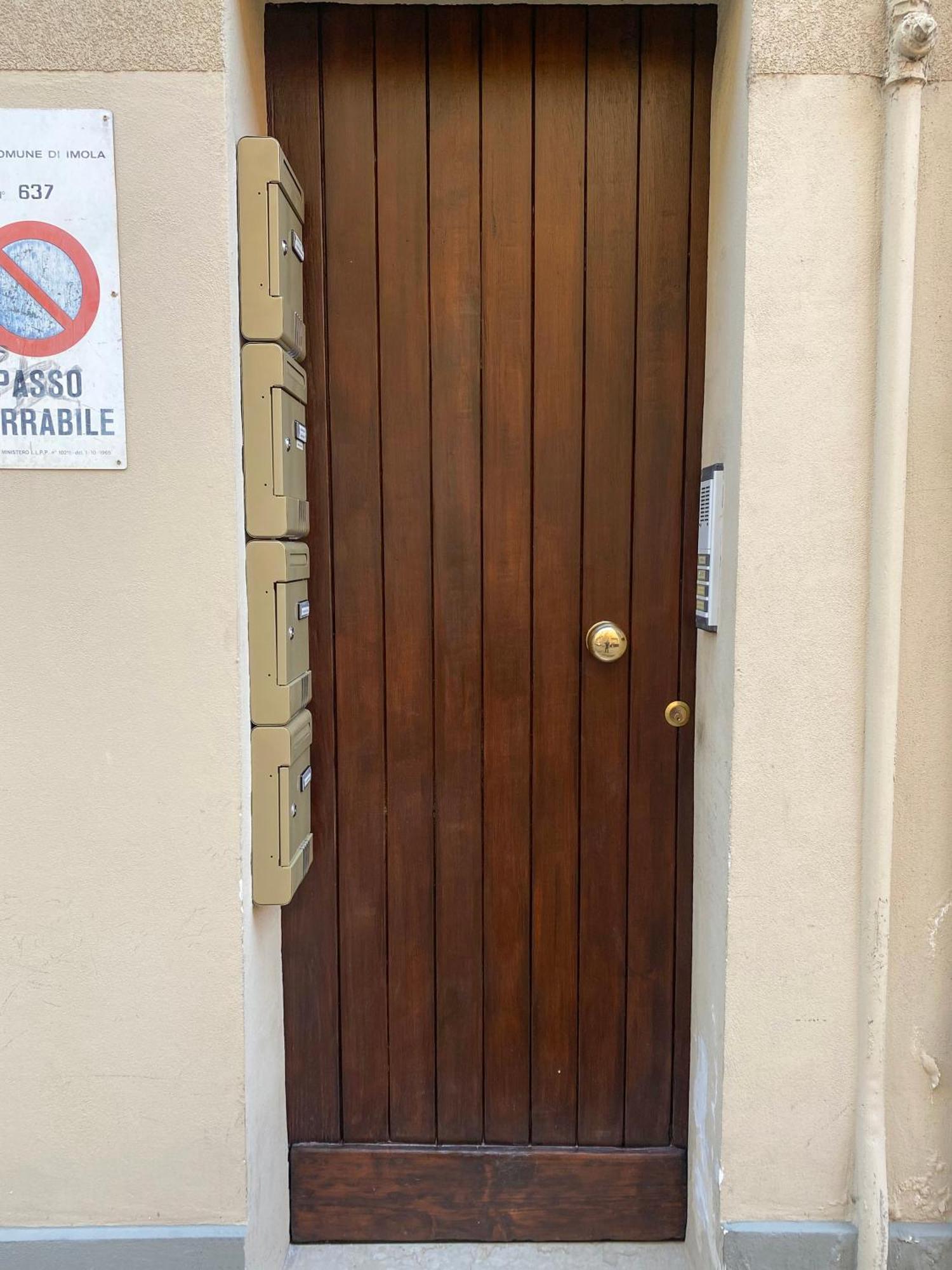 Appartamento Anna - Comfort E Stile In Centro Storico Імола Екстер'єр фото